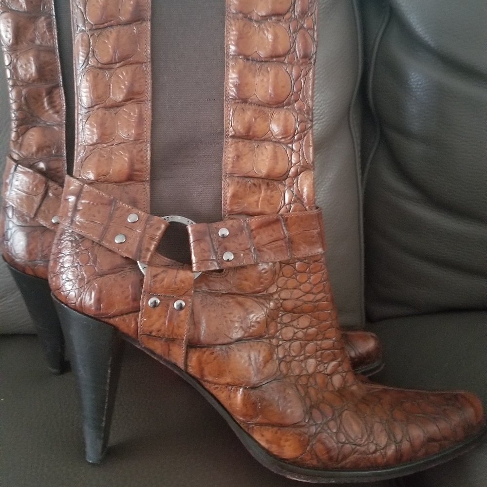 Donald J. Pliner Boots Size 9